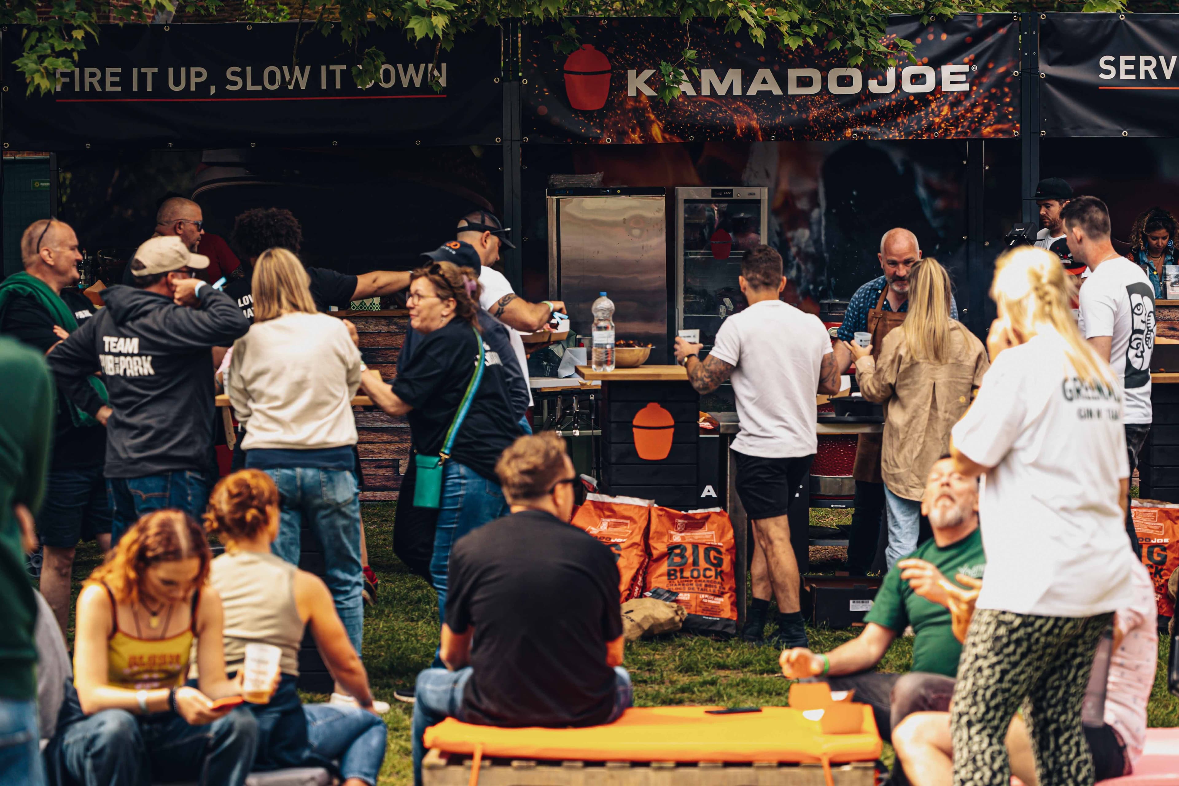 Stand de Kamado Joe en el festival